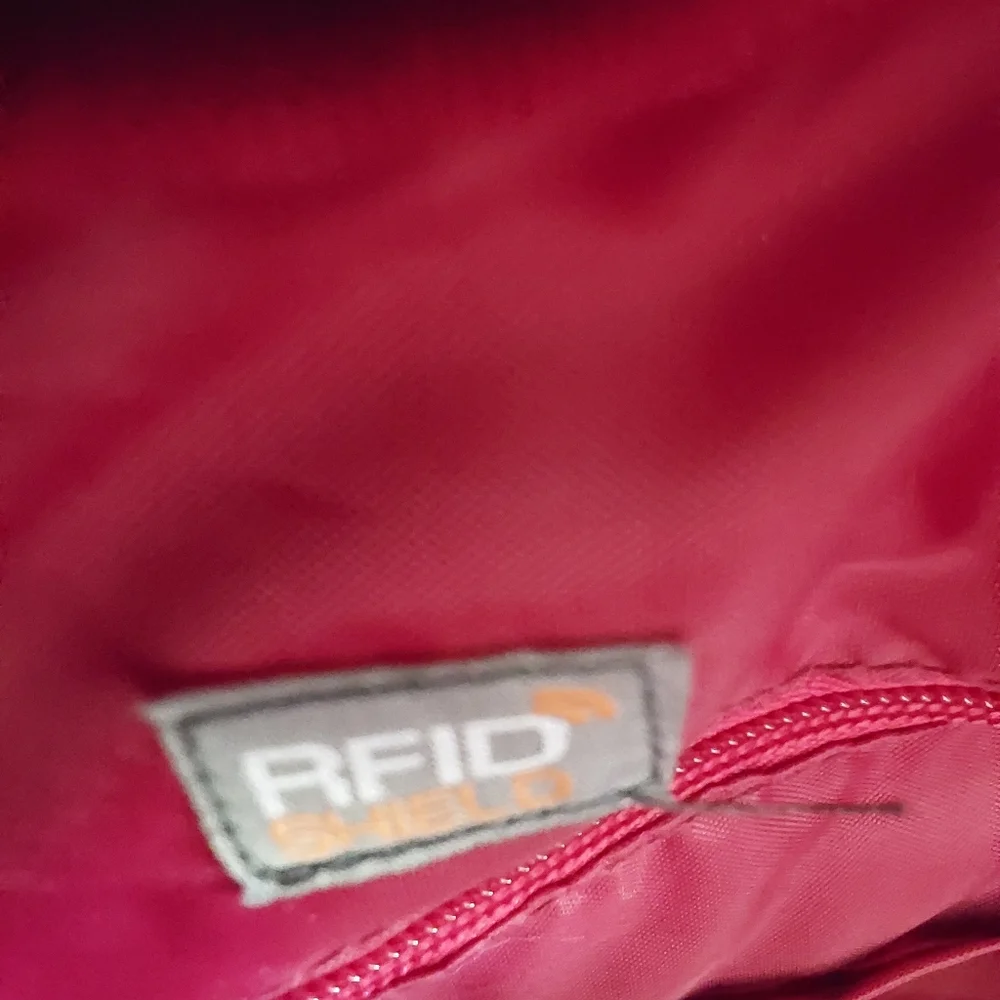 Heys RFID Multi-pocket Briefcase - Picture 4 of 5